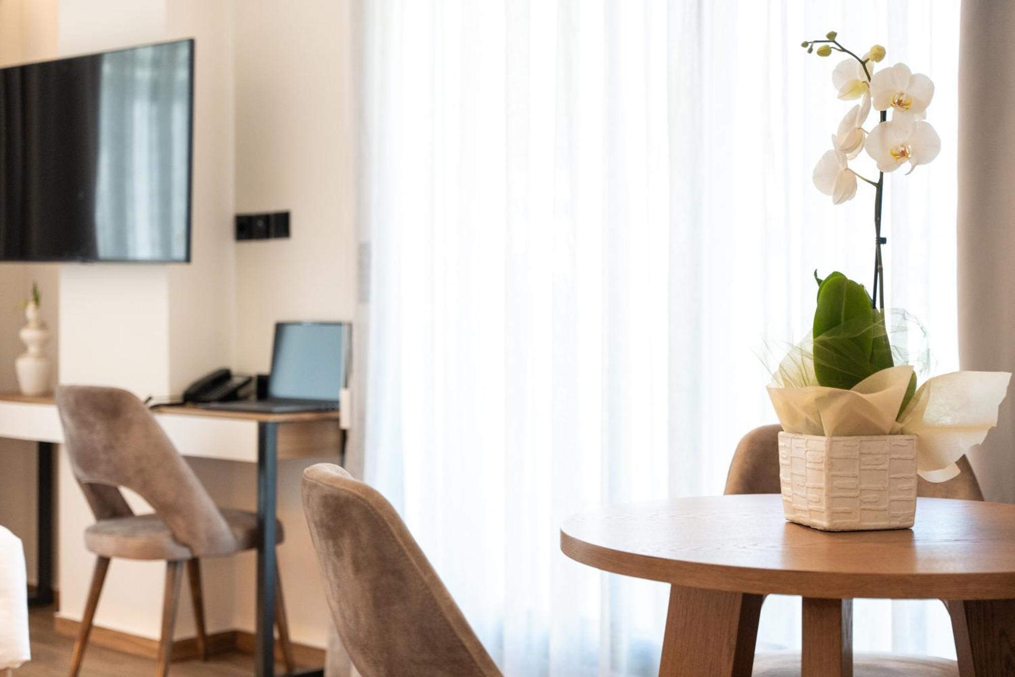 Volos Inn Hotel 外观 照片